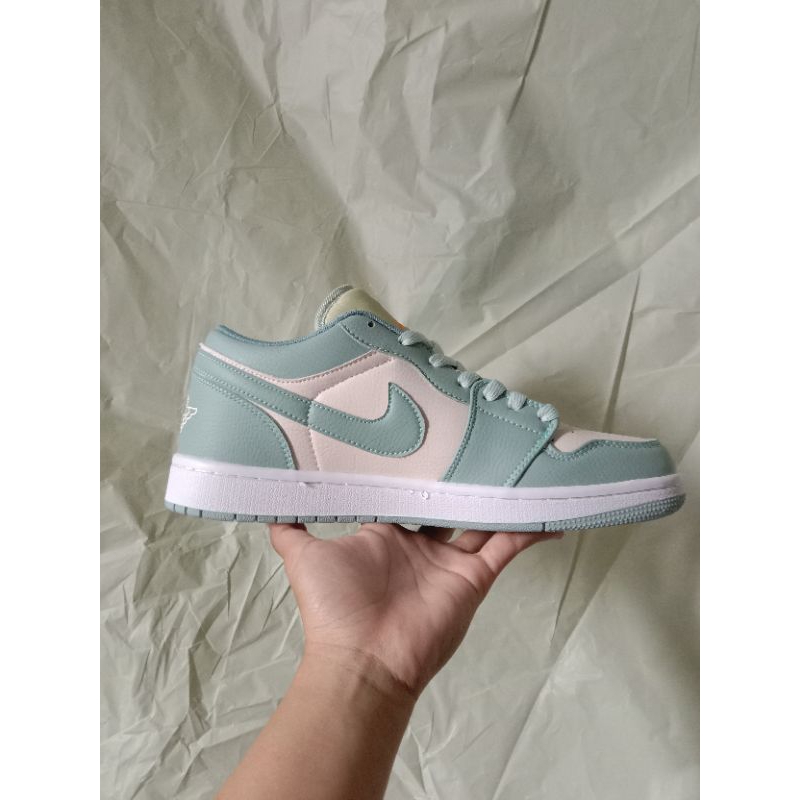 Nike Air Jordan 1 Low White Tosca Premium