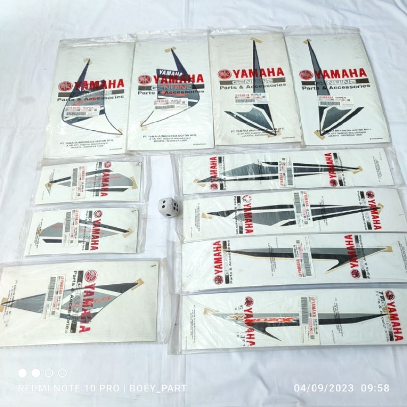 Striping sticker stiker yamaha xeon rc fi injection biru putih 2003 original yamaha