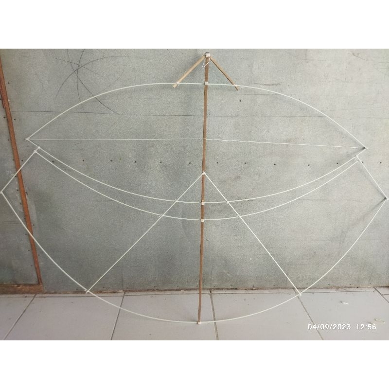 kerangka FIBER layangan sawangan pegon gapangan sudah di rakit