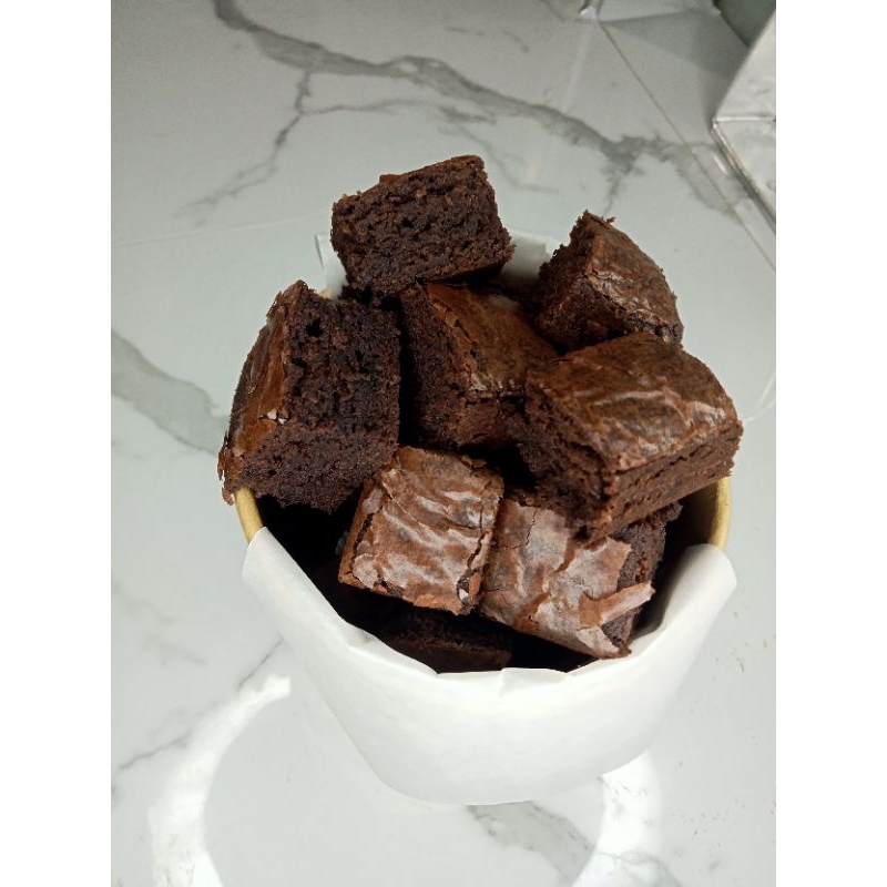 

BROWNIES BITES by. i