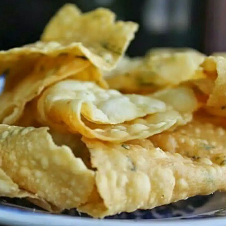 

Harga Murah KERIPIK BAWANG 250gr / KERIPIK PANGSIT / KERIPIK BAWANG Ready
