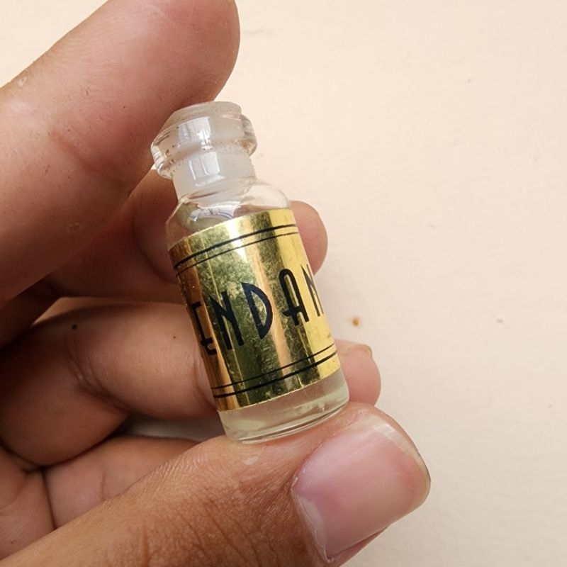 Minyak kayu cendana kupang super kental