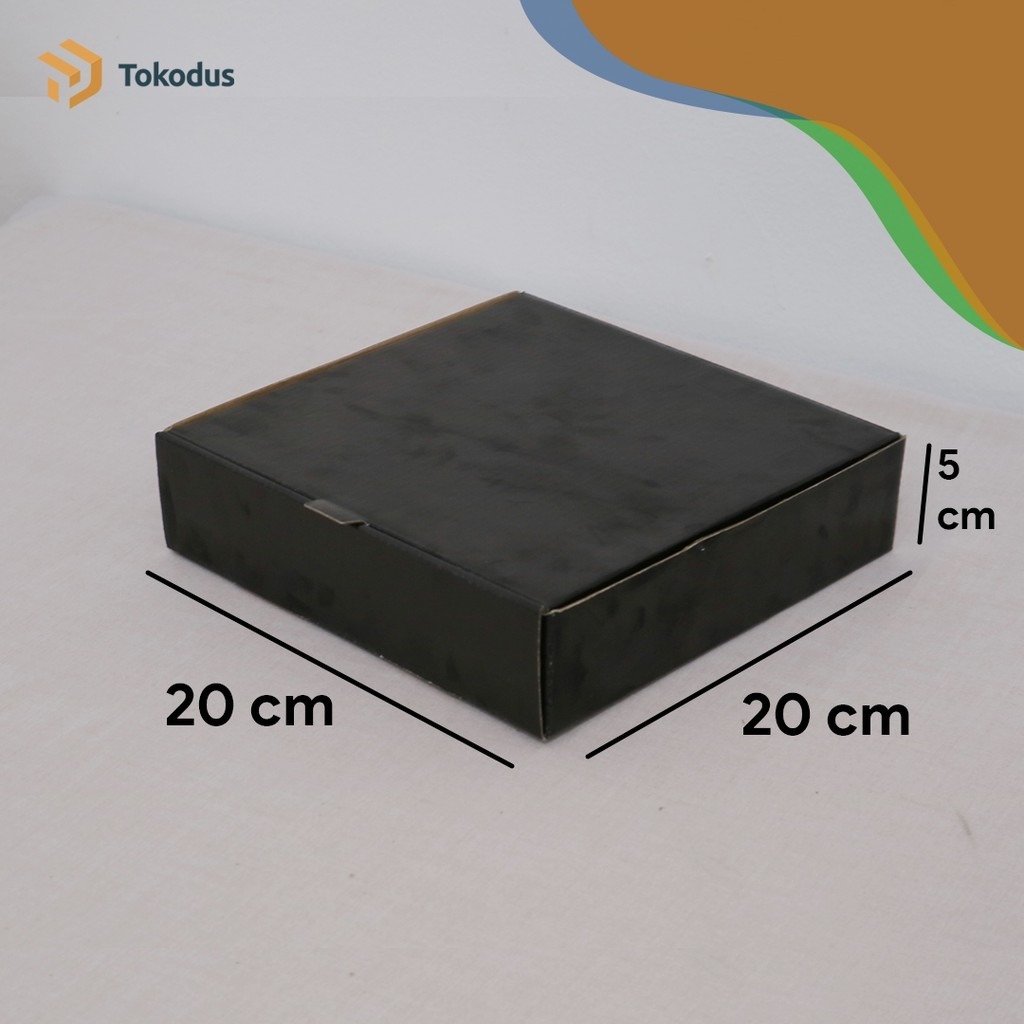 

Kardus Pizza/Kardus Die Cut 20x20x5 cm Warna Hitam Bisa Custom - Tokodus Pagarsih
