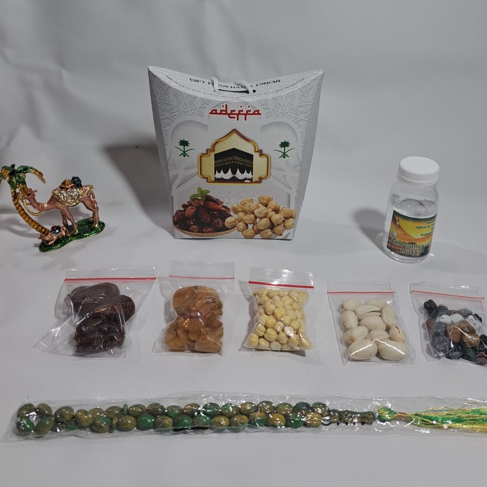 

TERBARU PAKET oleholehhaji dan umroh air zamzam ori + kacang pistachio + coklat kerikil + tasbih