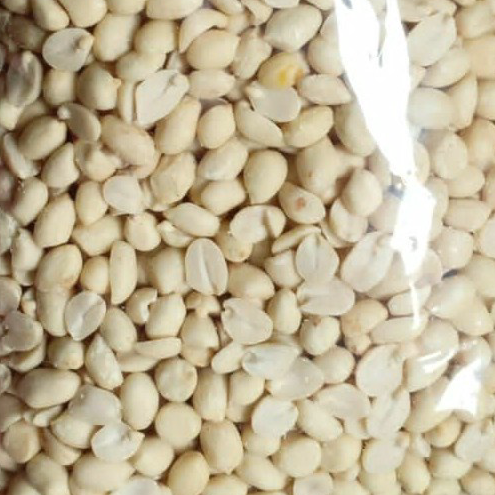 

Ready Stock kacang tanah kupas mentah kecil 1kg