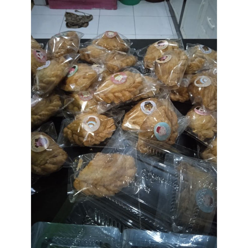 

Karipap ( frozen )