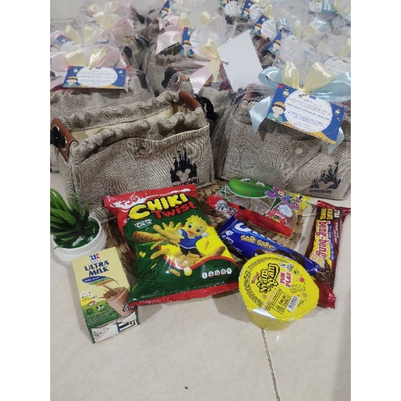 Hampers Pouch Serut dan snack