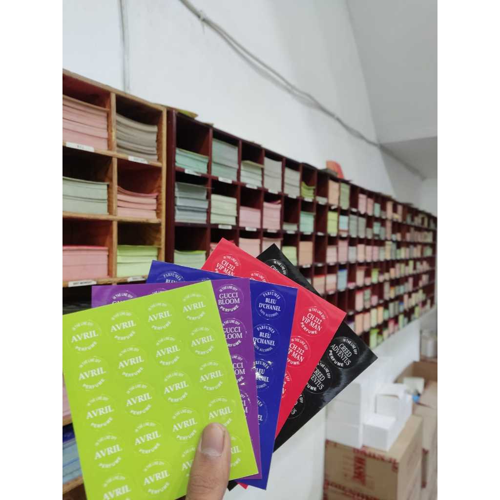 

STIKER NAMA NAMA PARFUM , HARGA PER LEMBAR ISI 20 LOBANG