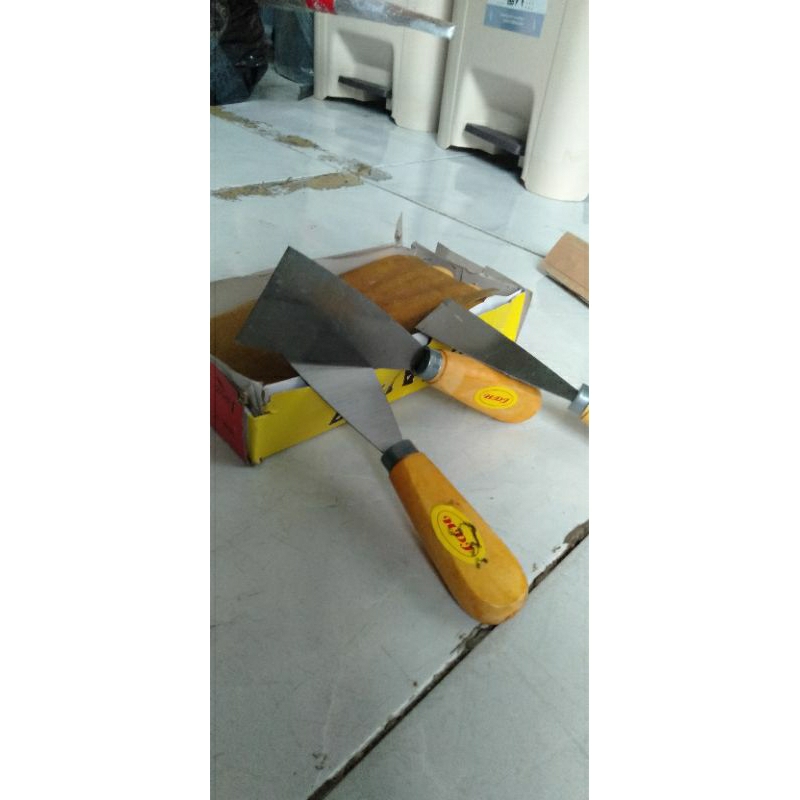 scraper stainless gagang kayu/kape cat/kapi gagang kayu