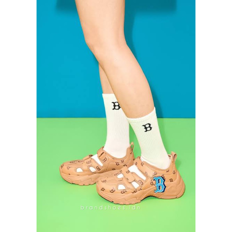 Sepatu Sneakers MLB CHUNKY MASK Monotive Boston Red Sox Brown