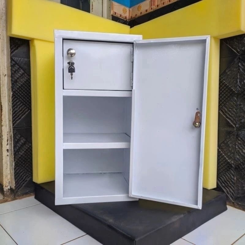 Lemari narkotika 1 pintu + 1 pintu mini / Lemari narkotika / Lemari psikotropika / Lemari obat