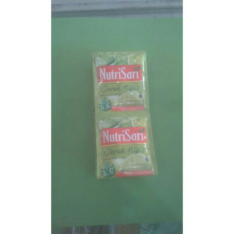 

Nutrisari rasa Jeruk Nipis 1 Renteng Isi 10 pcs