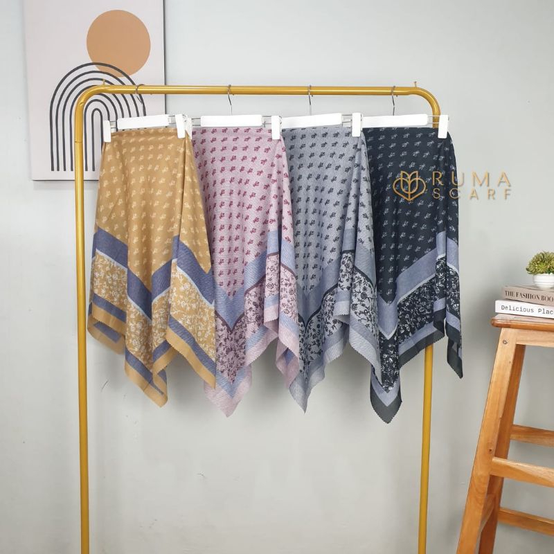 Ruma scarf