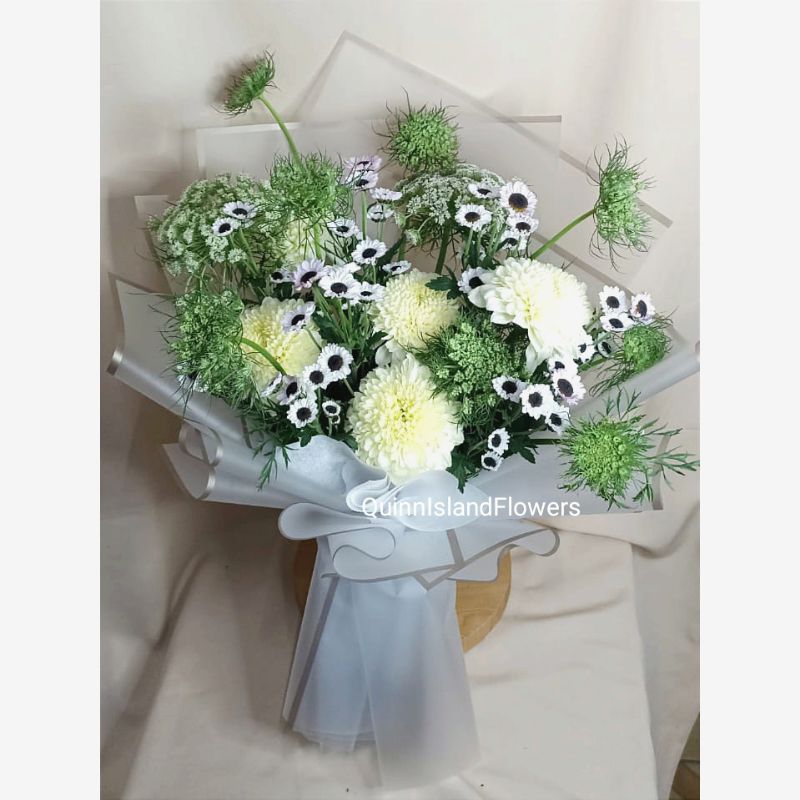 Buket Bunga Fresh - Varian Gumpi - Size L - Bunga Wisuda Bandung - Buket Wisuda Bandung - Florist Ba