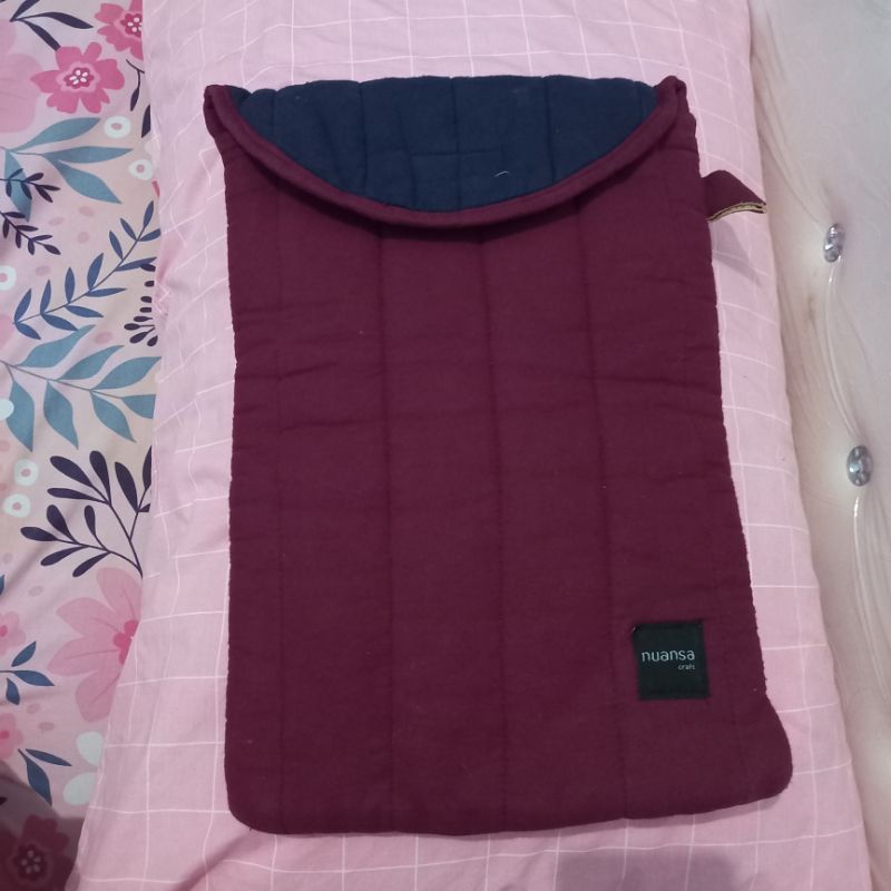 Preloved Sleeve Laptop 14 inch