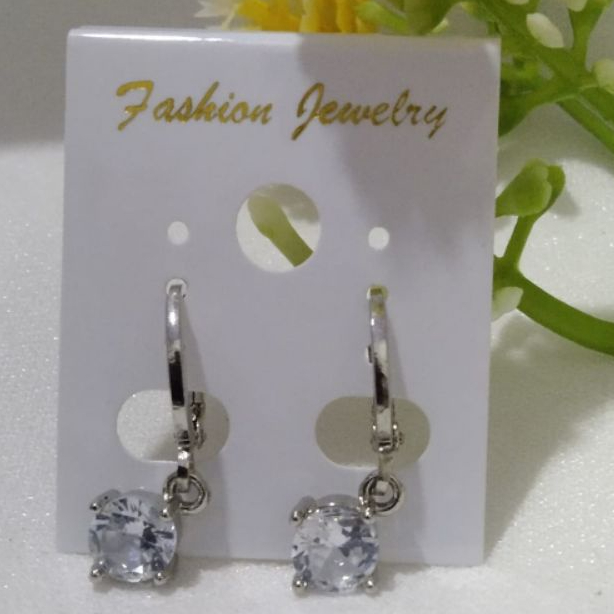 Anting Titanium Wanita Anti Karat Tidak Luntur Lapis Emas Putih 18K