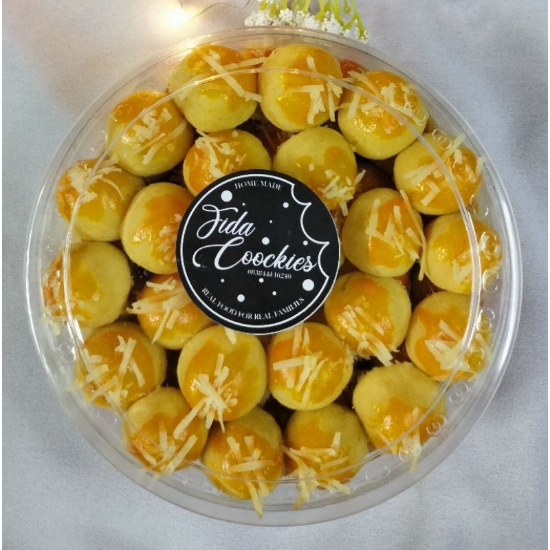 

KUE KERING PREMIUM NASTAR KEJU FRESH HOME MADE KUE KERING LEBARAN / KUR KERING NATAL BY FIDA COOKIES