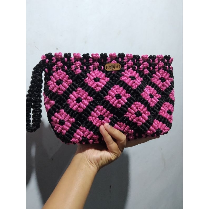 Punch rajut besar / clutch rajut / dompet besar / tas wanita