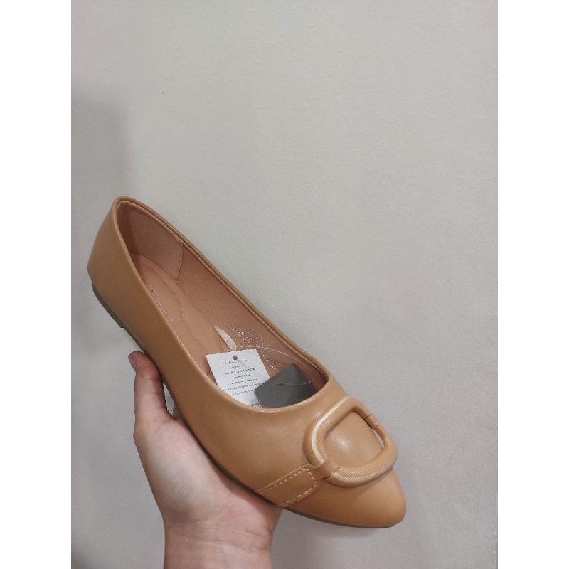 St.yves Flat shoes wanita