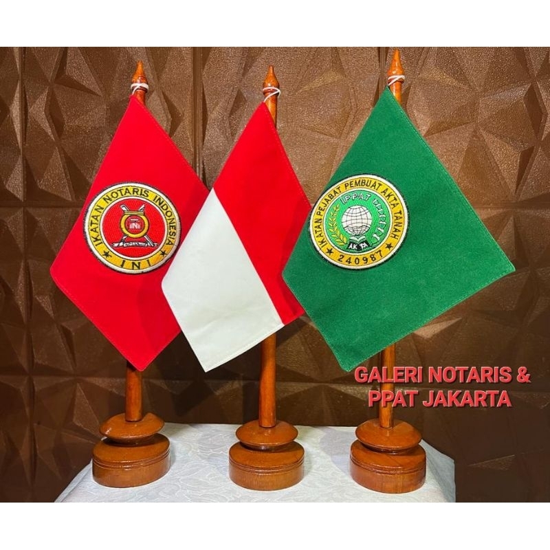 

Bendera Meja Notaris Dan PPAT