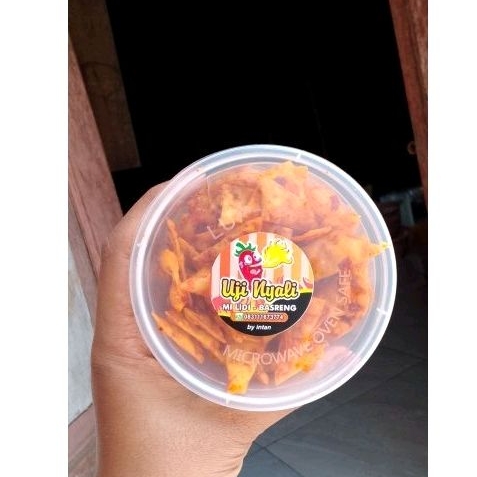 

pangsit pedes daun jeruk box 200g