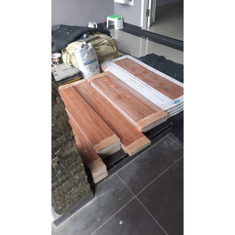 granit tangga motif kayu uk 30x120&20x120