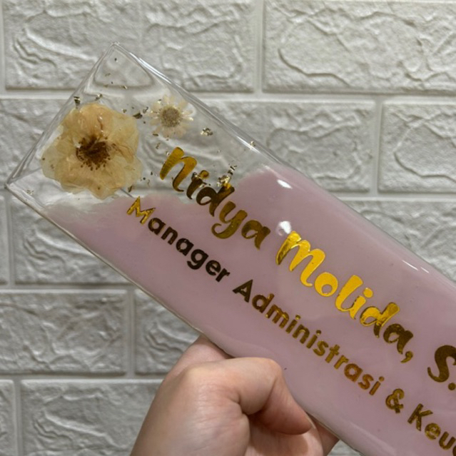 

name board papan nama resin custom palet cat lukis resin