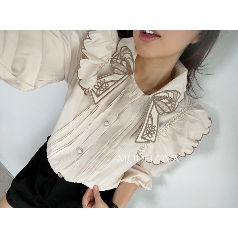 MDLV ~ 7744# Eugenia Ribbon Collar – Vintage Royal Vibes