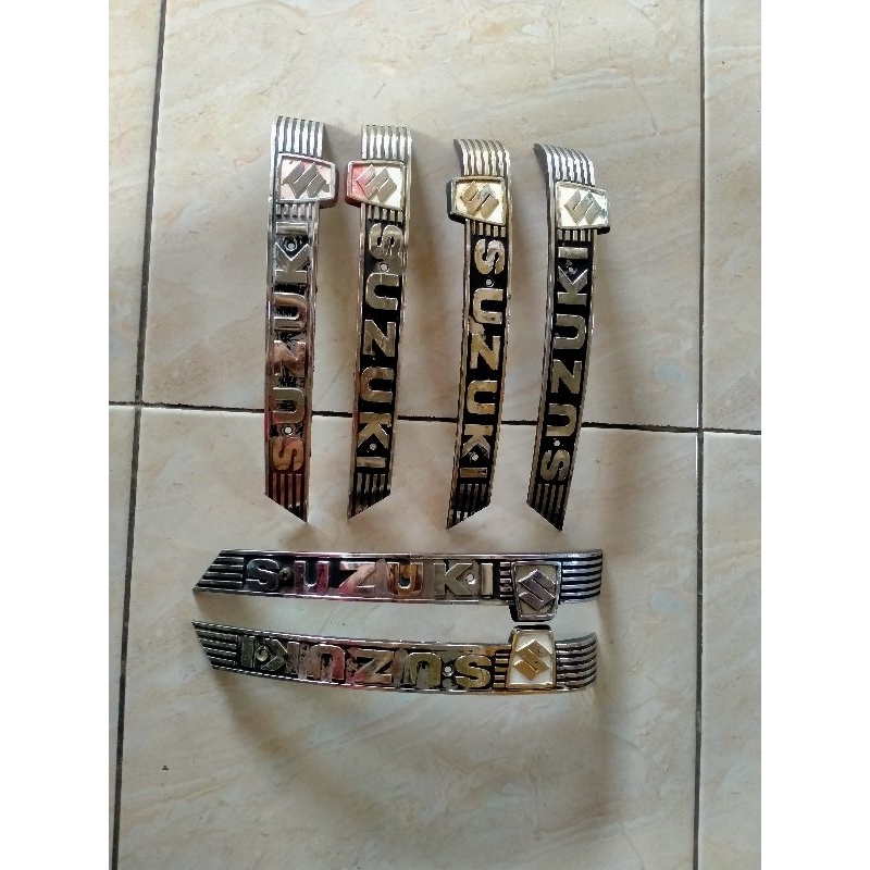 Emblem tangki suzuki FR