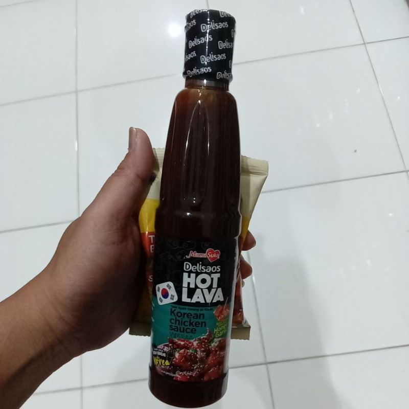 

Mahbubah - Delisaos Hot Lava 320 g Saus Ayam Goreng ala Korea Rasa Madu Bawang Botol