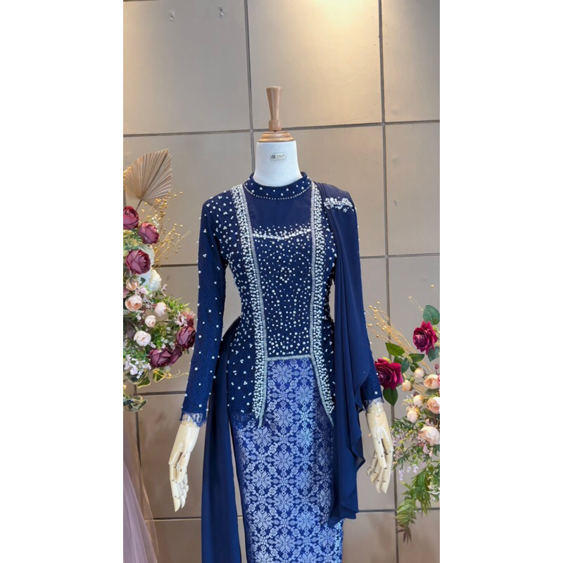 kebaya wisuda dan lamaran referensi model