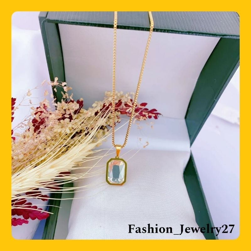 Kalung Wanita Titanium Fashion Style Korea Liontin Putih