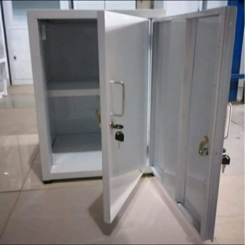 Lemari Narkotika 2 pintu sedang
