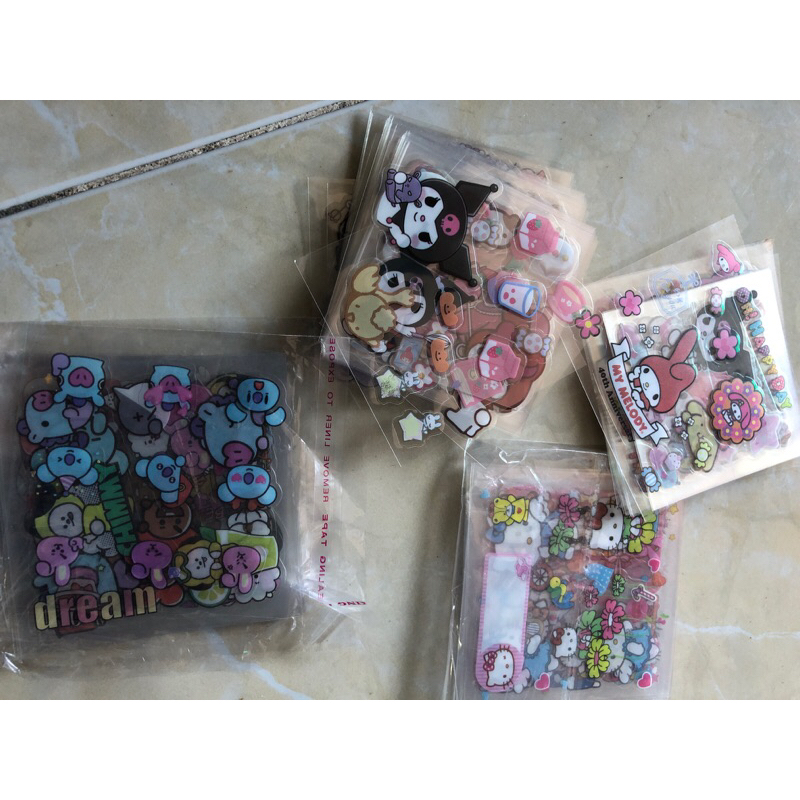 

STIKER MELODY / BTS / HELLO KITTY