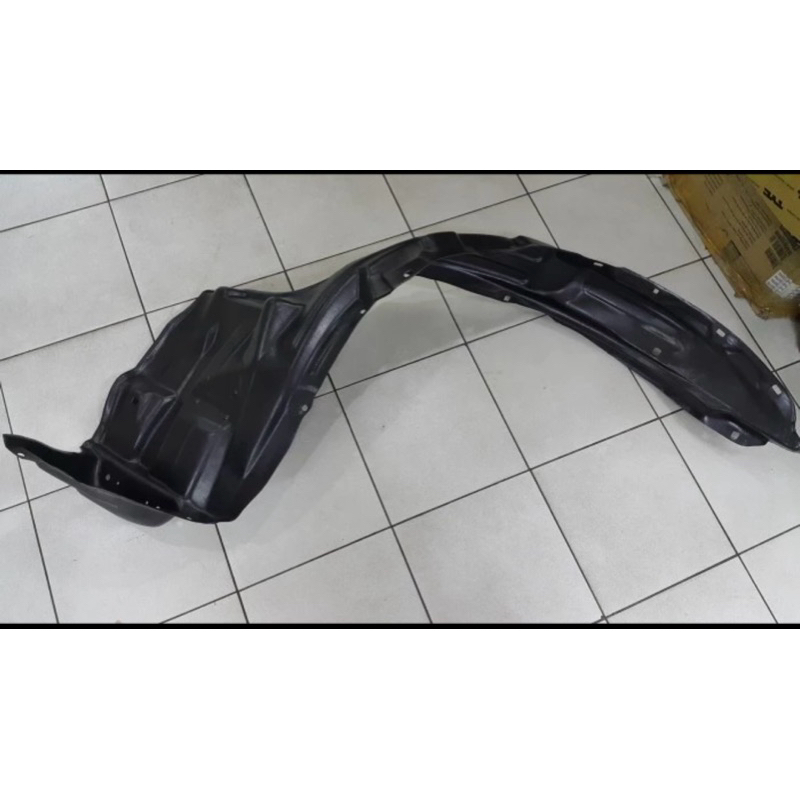 Liner fender depan Innova 2008-2015