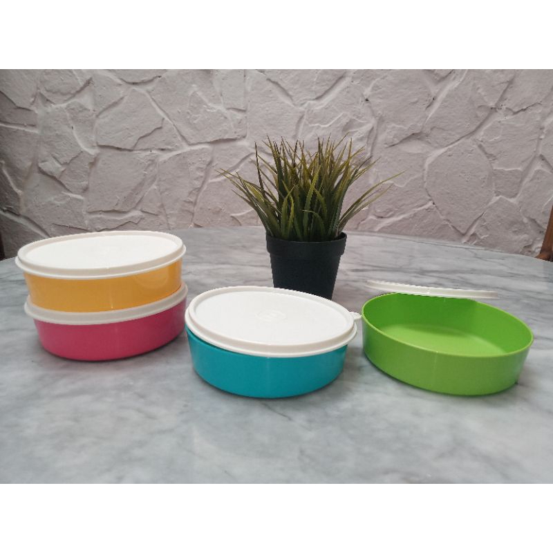 Tupperware Medium handy bowl