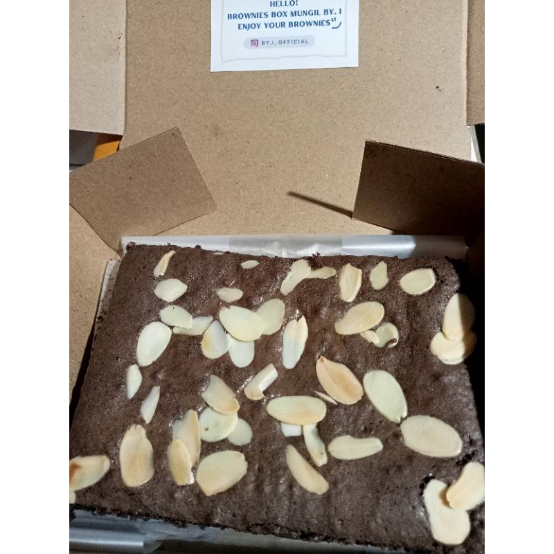 

BROWNIES SMALL BOX by. i