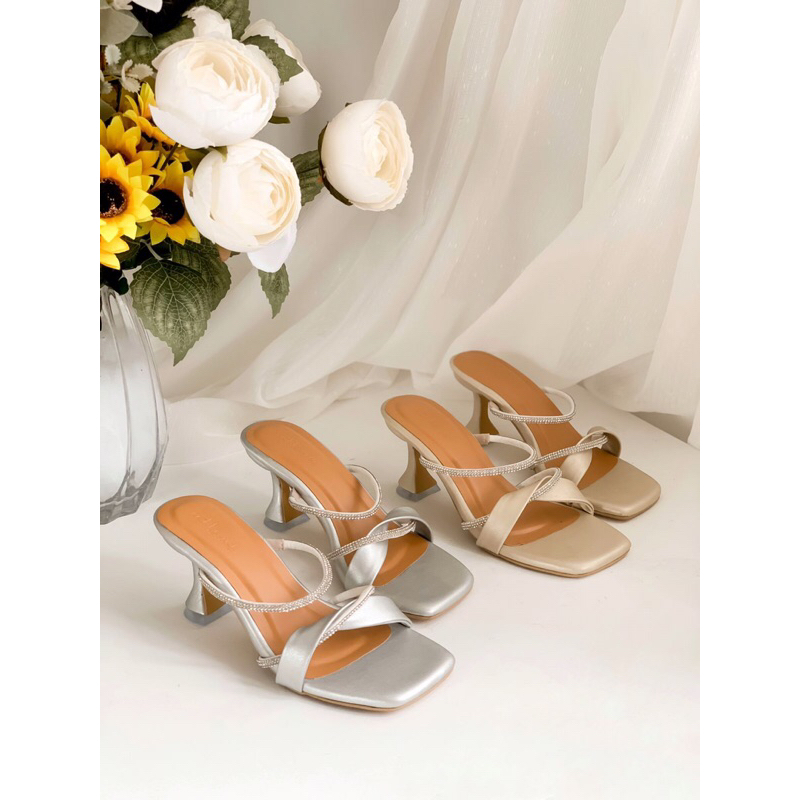 HEELS WISUDA - HEELS WANITA - SHEA - KENAPASEPATU
