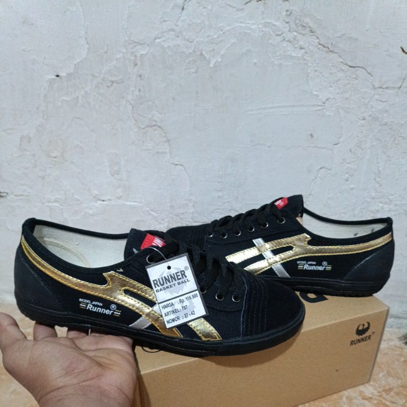 SALE SEPATU RUNNER BASKET BALL