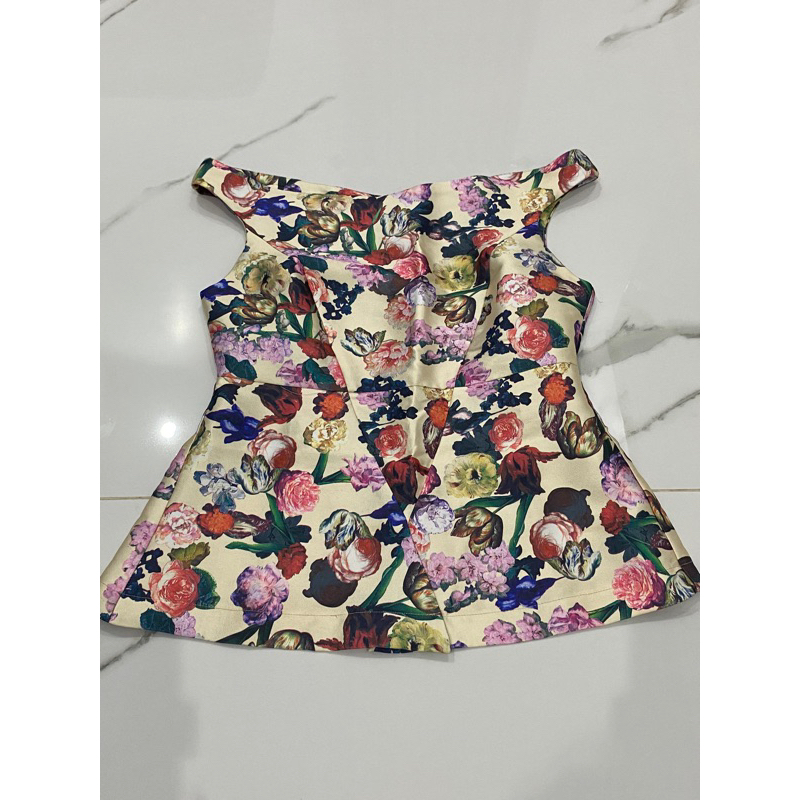 PRELOVED ATASAN BUNGA BUNGA