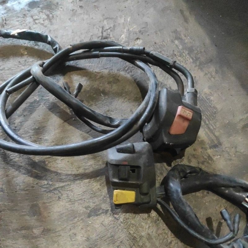 holder kanan kiri tiger