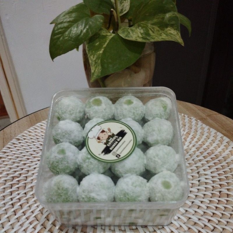 

putri salju toples kotak. 400grm