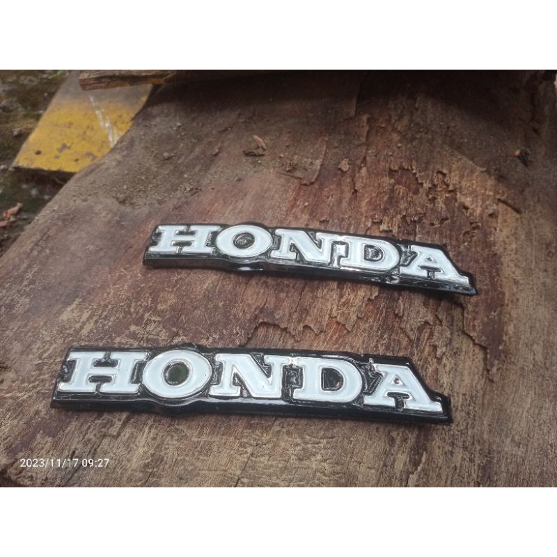 EMBLEM TANGKI SULTAN EMBLEM CB 125 LOGO EMBLEM TANGKI HONDA CB 125