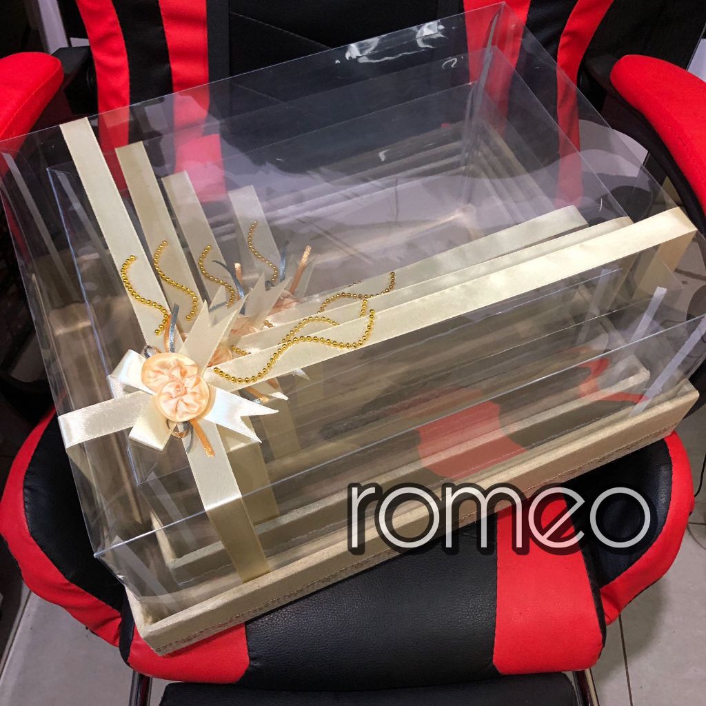 

Box Seserahan 1 set isi 4 Kotak Hantaran Kotak Seserahan Pernikahan