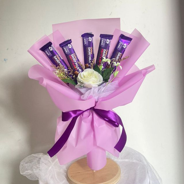 

Buket Coklat Buke snack coklat dairy milk