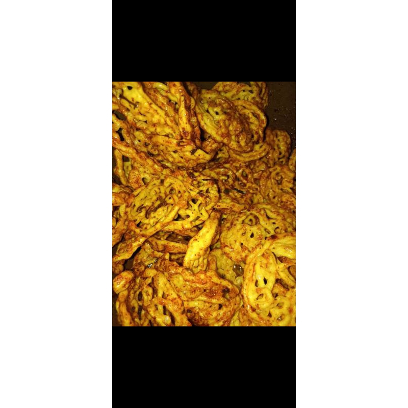 

kerupuk mie kuning extra pedas gurih daun jeruk