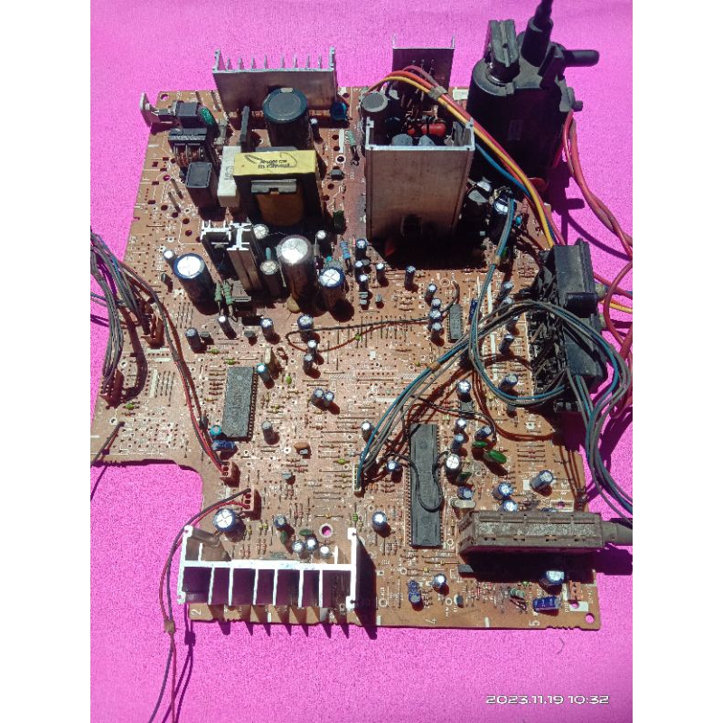 MESIN TV LG 21 INCH SLIM PEAR BLACK KONDISI BELUM DIUJI