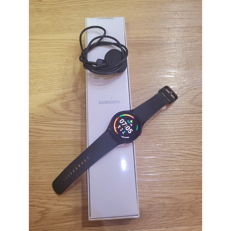 Preloved Samsung Galaxy Watch 4 Smartwatch [40mm] Black