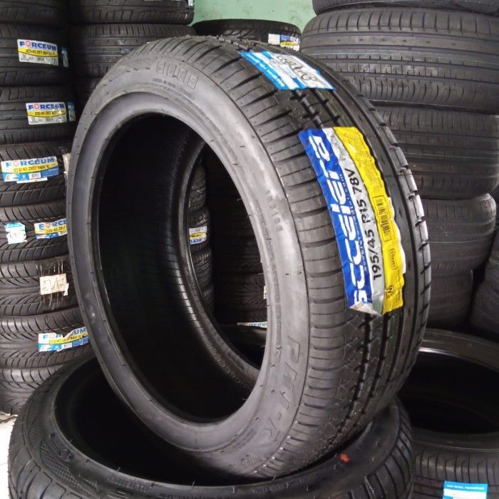 Ban Mobil Racing Ring 15 195/45-15 Ban Tubles ACCELERA PHI-R 195 45 R15