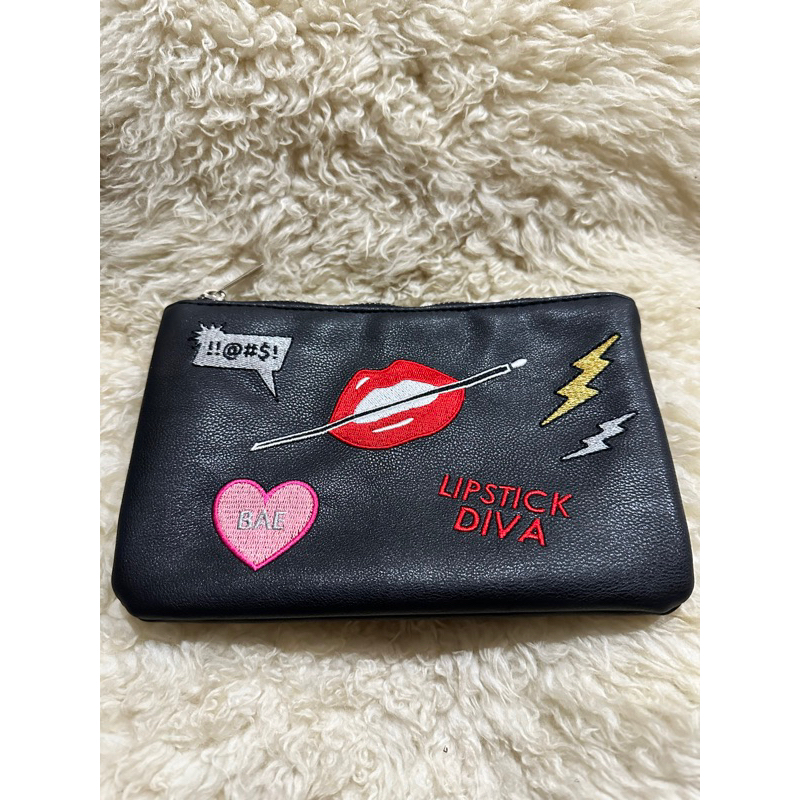 Make up forever pouch